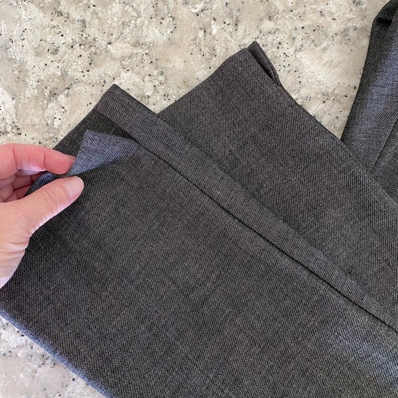 EUC Talbots "Chatham Ankle Pant" in gray, size 16 Petite - Picture 4 of 5